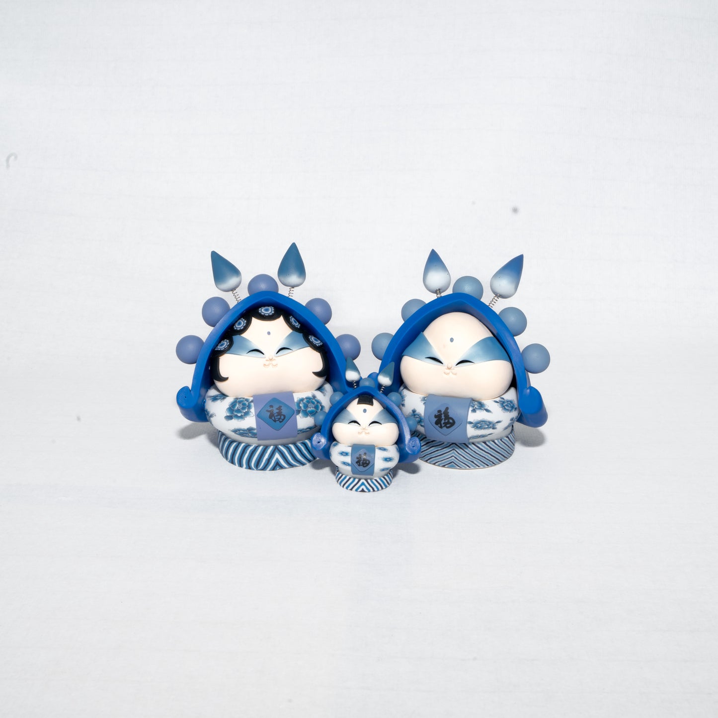 Lord Rabbit - China Blue - Family