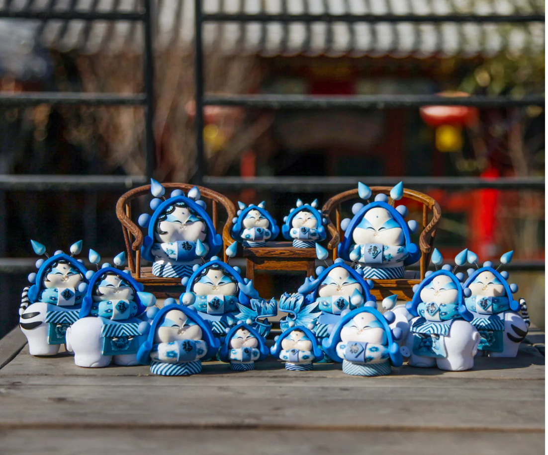 Lord Rabbit - China Blue Eternal Blessing Edition