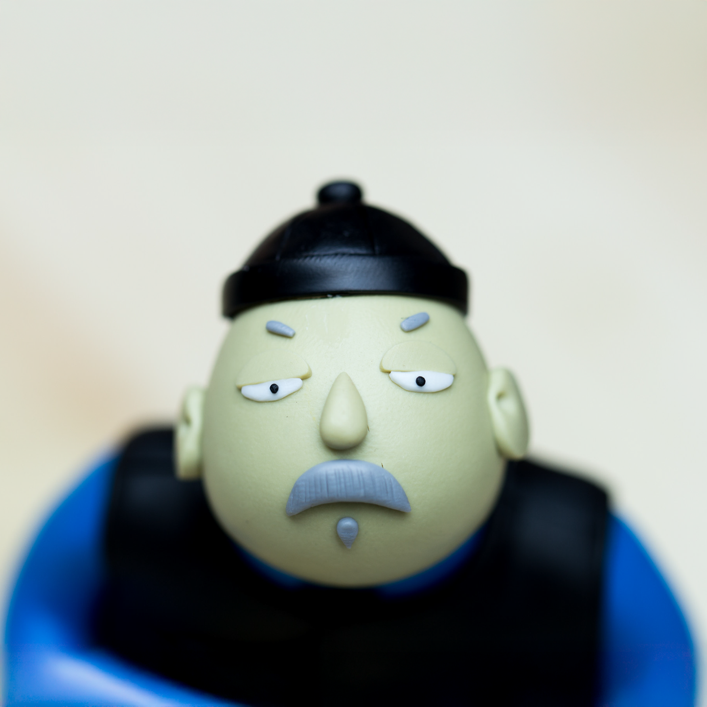 Old Beijing: Bird Walking