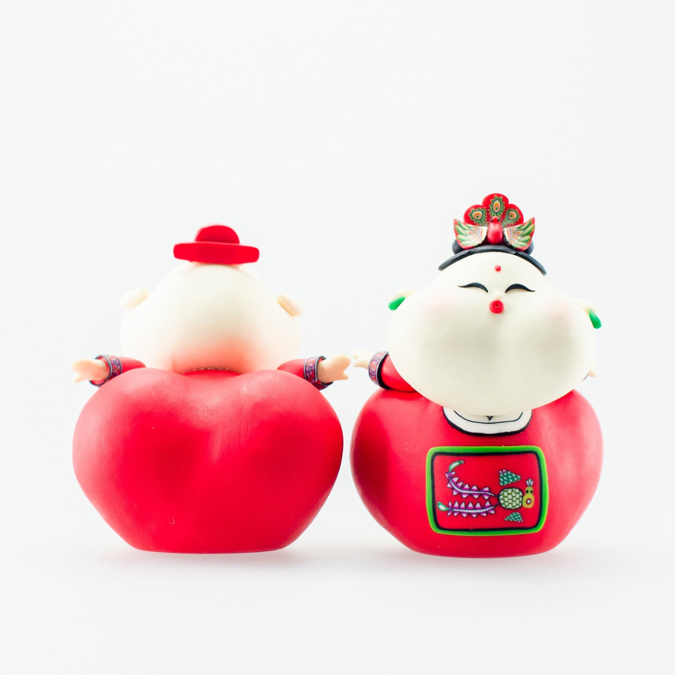 The Kissing Couple Pair