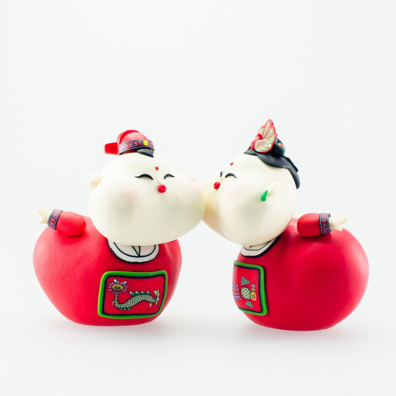 The Kissing Couple Pair